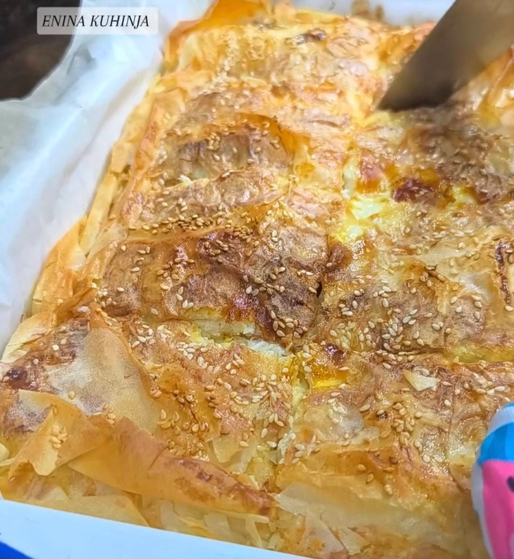 Enina Kuhinja- Gibanica sa sirom - Pečenje