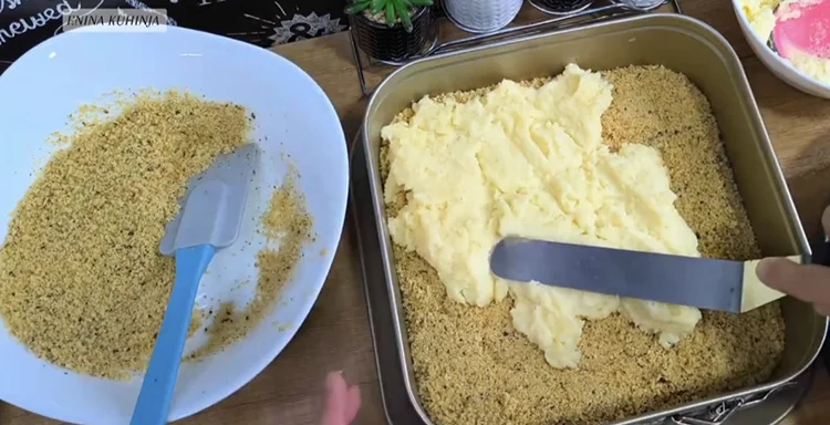 Enina Kuhinja - Kolac sa smokvama - Slaganje kolača