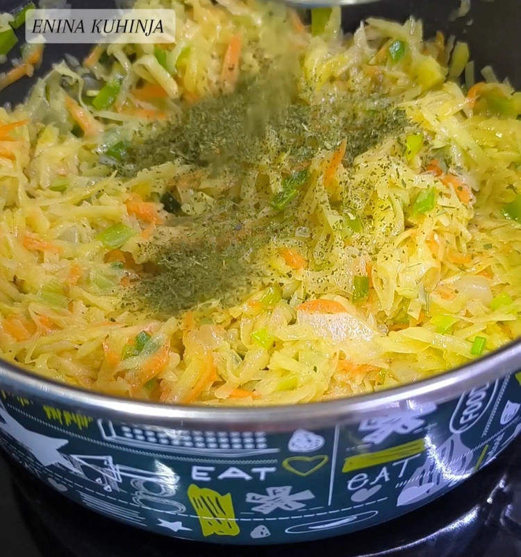 Enina Kuhinja - Posne korpice od povrća - Dinstanje povrća