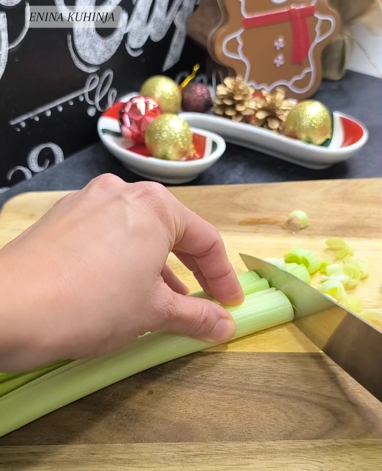 1 – Enina Kuhinja – Brze posne pitice – Priprema sastojaka Enina Kuhinja - Brze posne pitice - Priprema sastojaka