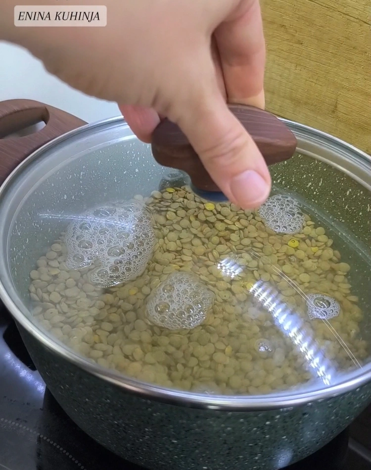 Enina Kuhinja - Posne pljeskavice od sočiva - Priprema sastojaka