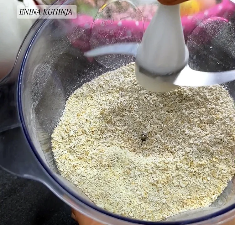 Enina kuhinja - Pita sa ovsenim pahuljicama - Priprema ovsenog brašna