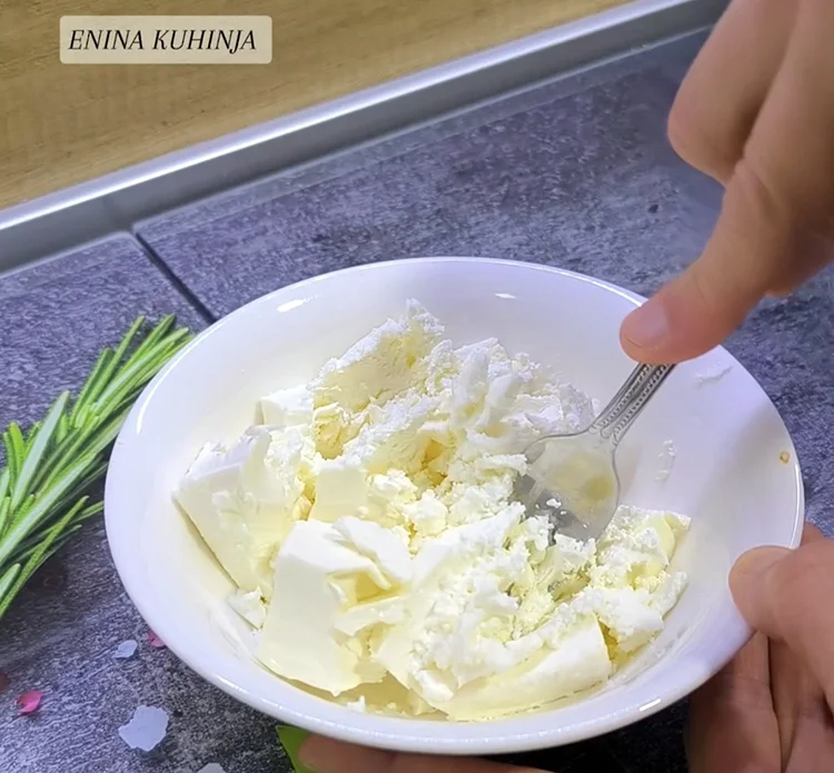 Enina kuhinja - Pita sa ovsenim pahuljicama - Priprema sira