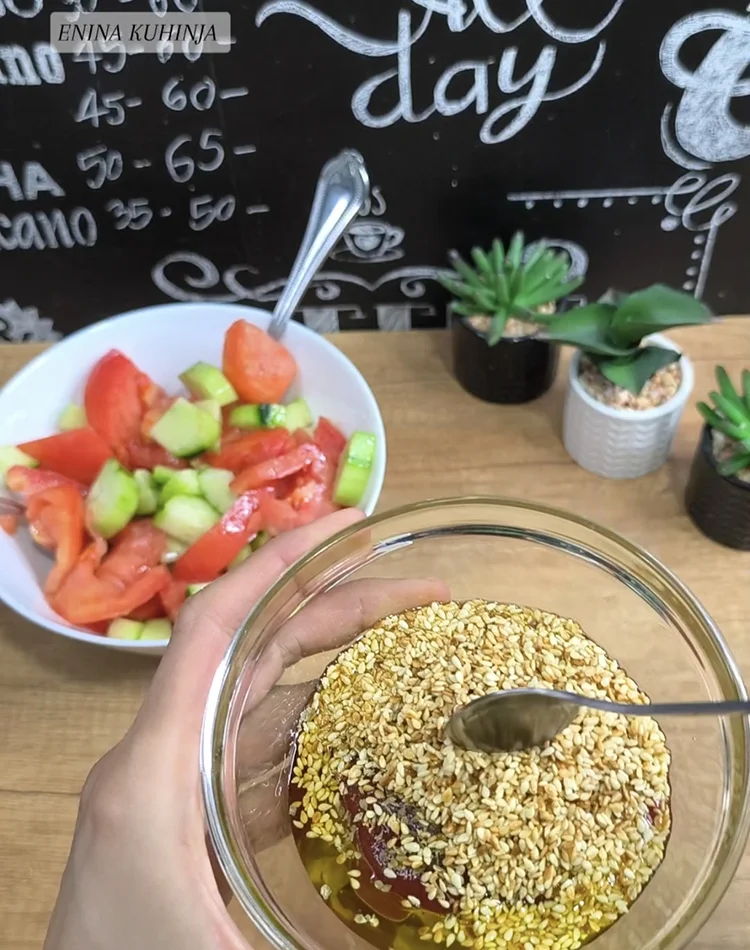 Enina Kuhinja - Pileca Krilca - Priprema umaka za krilca