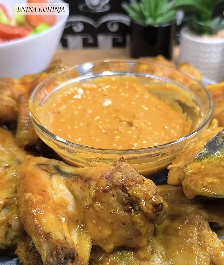 Enina Kuhinja - Pileca Krilca - Serviranje