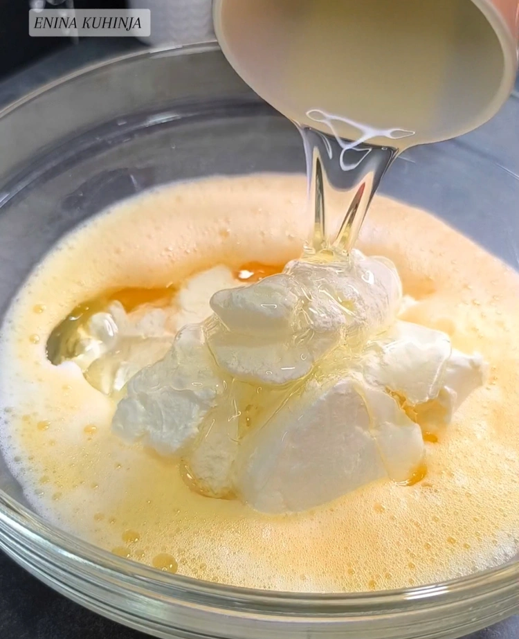 Enina Kuhinja - Zapečeni karfiol u rerni - Priprema smese