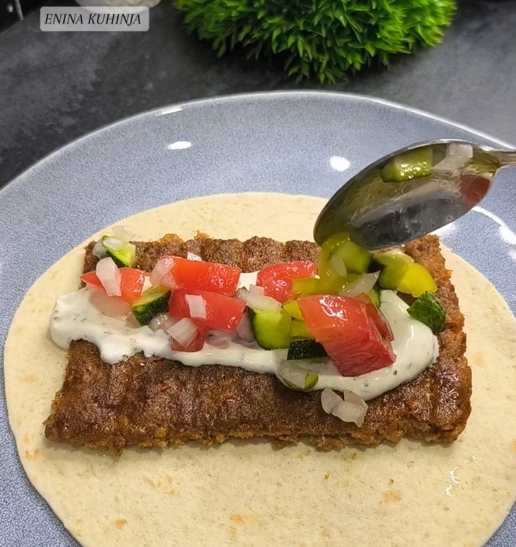 Enina Kuhinja - Šiš ćevap - Serviranje
