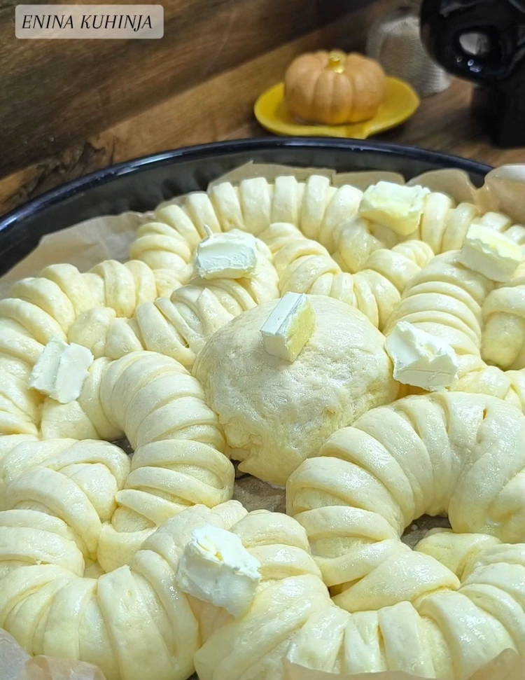 Enina Kuhinja - Najmekša domaća pogača - Pečenje pogače