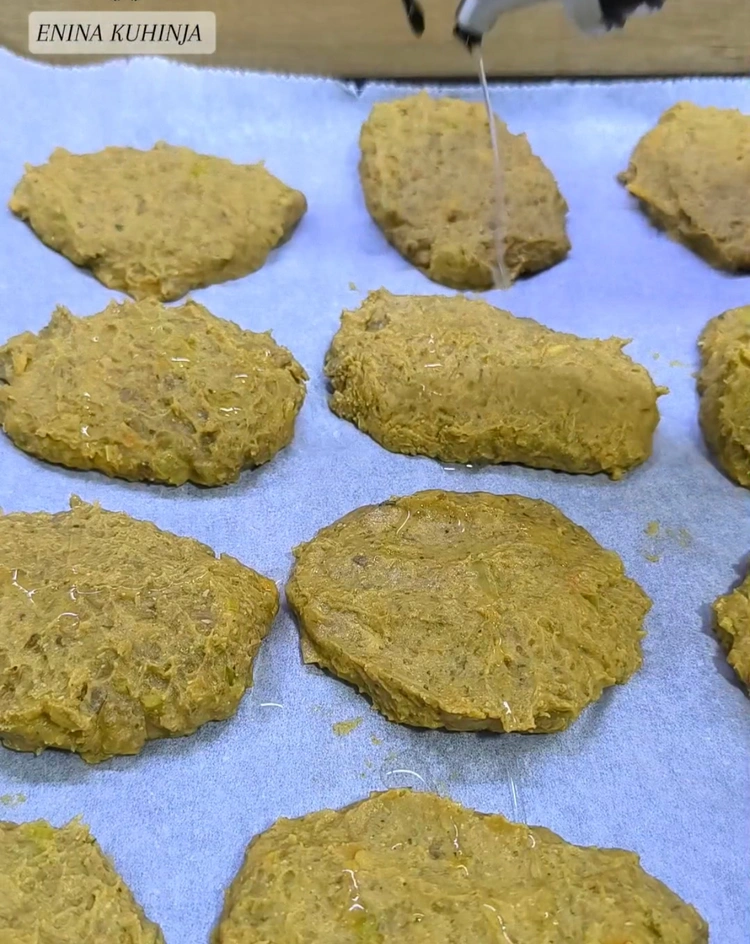 Enina Kuhinja - Posne pljeskavice od sočiva - Oblikovanje i pečenje