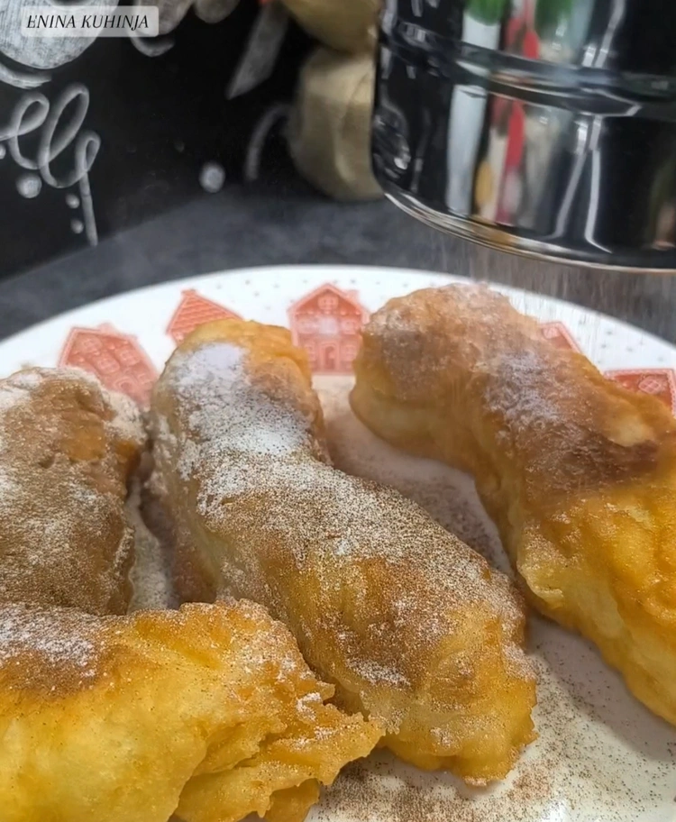 Enina Kuhinja - Posne mekike - Serviranje slatkih