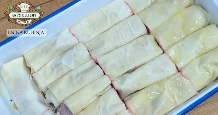 Enina Kuhinja - Najsočnija voćna baklava - Pečenje