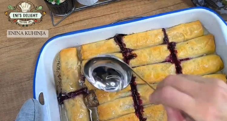 Enina Kuhinja - Najsočnija voćna baklava - Završni korak