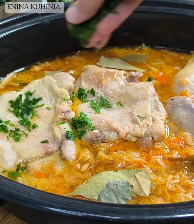 Enina Kuhinja - Podvarak od slatkog kupusa - Slaganje i pečenje